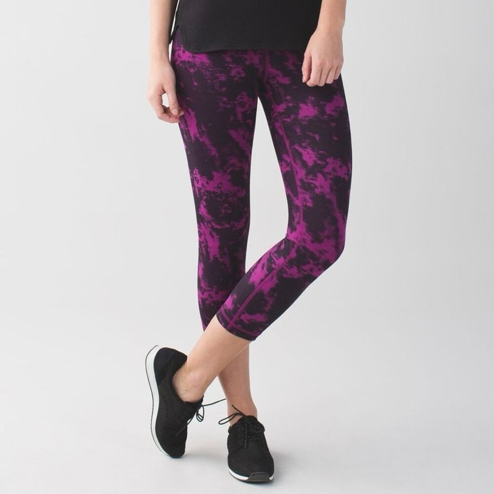 Lululemon Wunder Under Crop Leggings Breezie Regal Plum Black Tie Dye Print -S/M